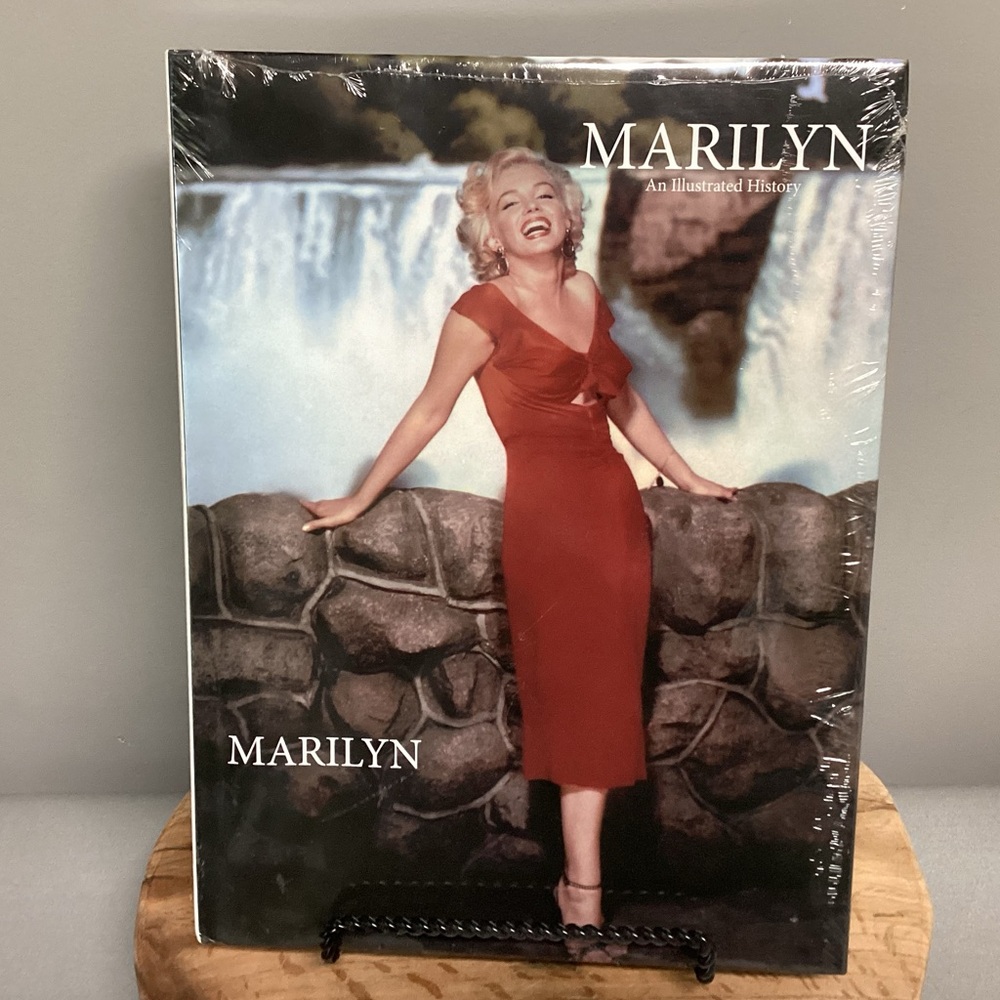 🔴 New - Sealed - Marilyn - An Illustrated History - Large Coffee Table Book